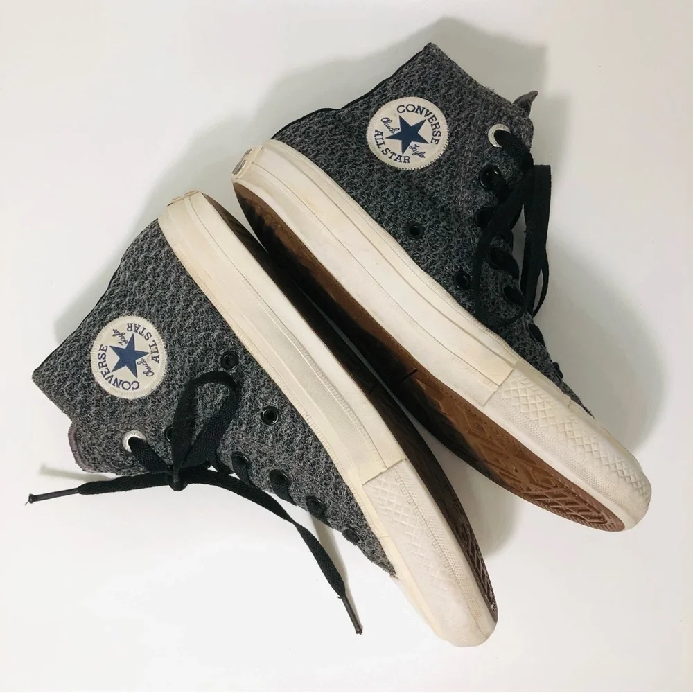 Converse stylish gray